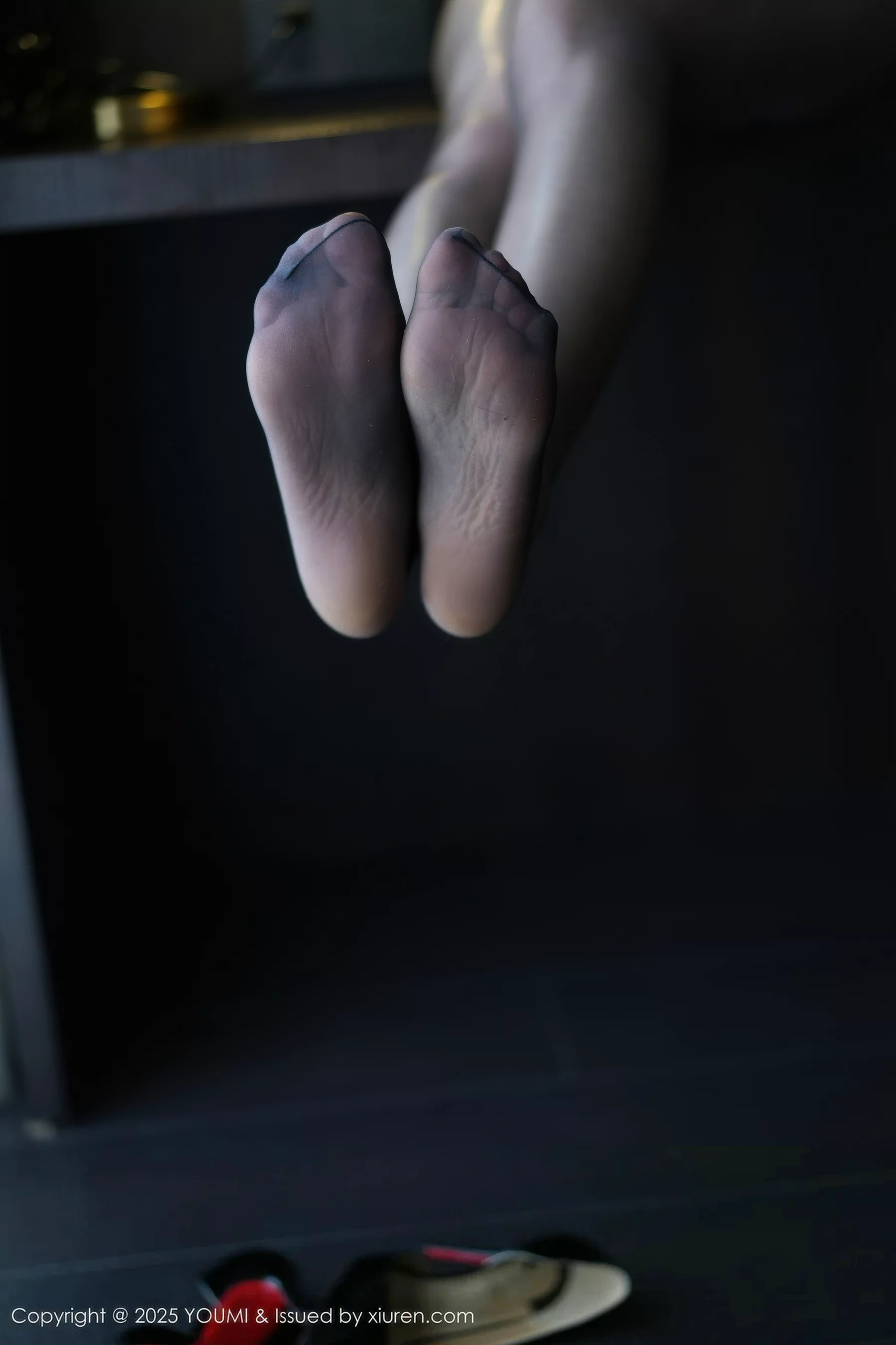 秀人集.com_[YouMi尤蜜荟]Vol.1172_模特桃桃·夭夭twins黑色蕾丝内衣配超薄黑丝秀完美身材诱惑写真90P