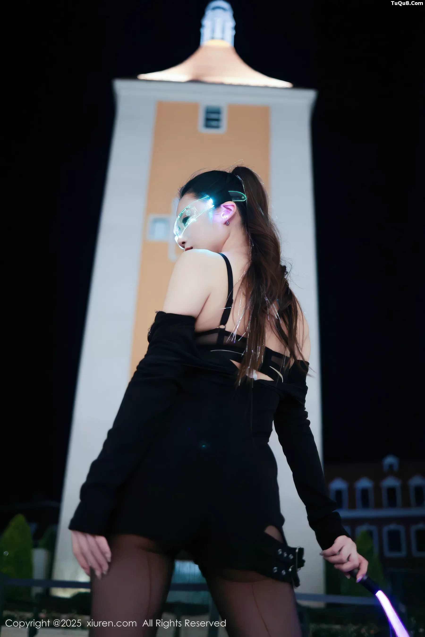 秀人集.com_[XiuRen秀人网]No.10936_模特小肉肉咪性感黑色连衣短裙配超薄黑丝秀凹凸身材诱惑写真77P