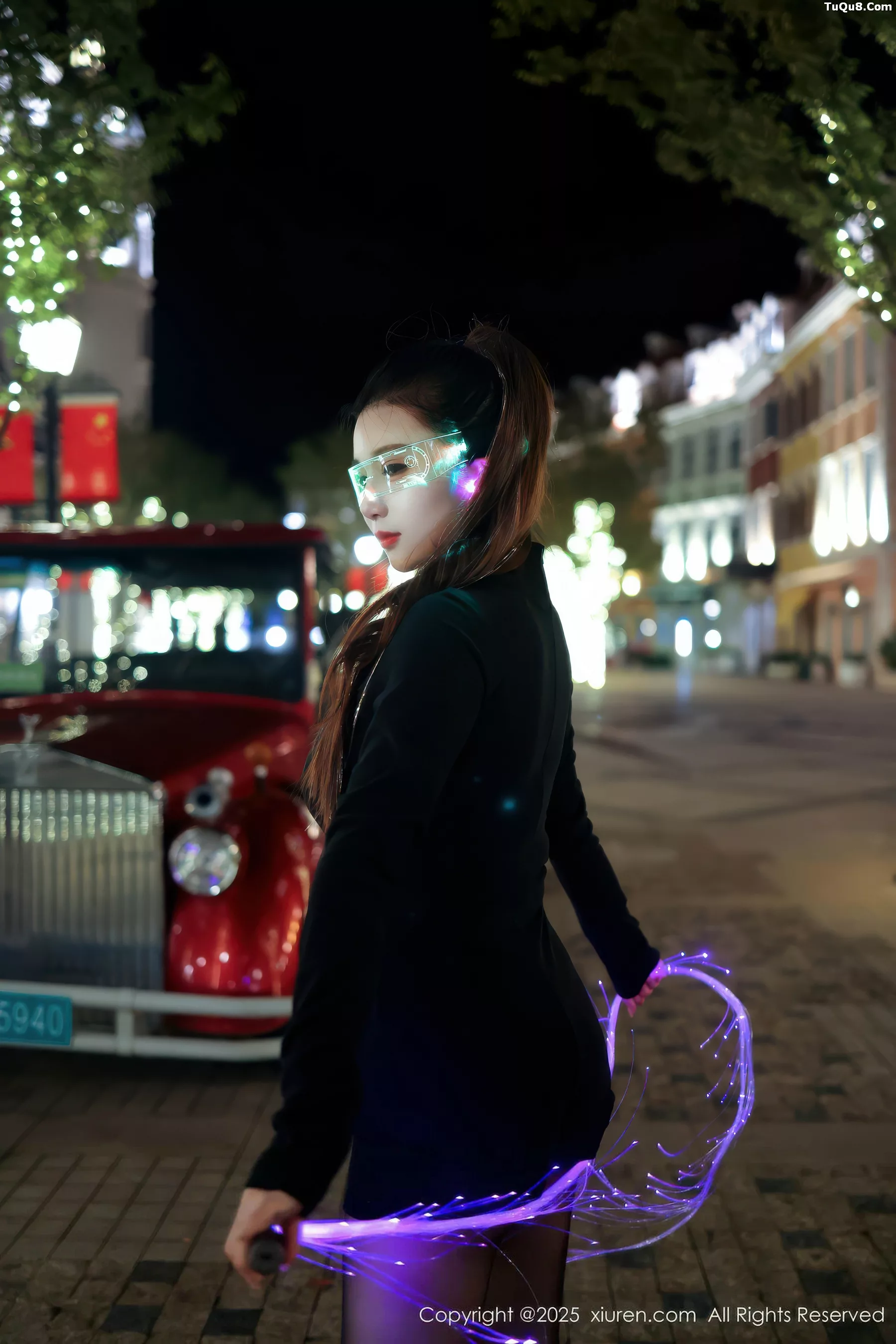 秀人集.com_[XiuRen秀人网]No.10936_模特小肉肉咪性感黑色连衣短裙配超薄黑丝秀凹凸身材诱惑写真77P