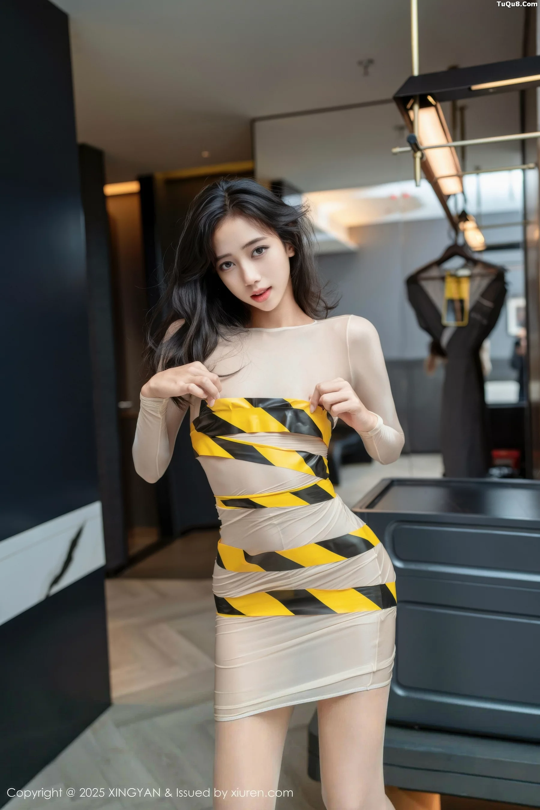 秀人集.com_[XINGYAN星颜社]VOL.421_模特时安安性感肉色连衣短裙配超薄肉丝秀柔美身姿诱惑写真71P