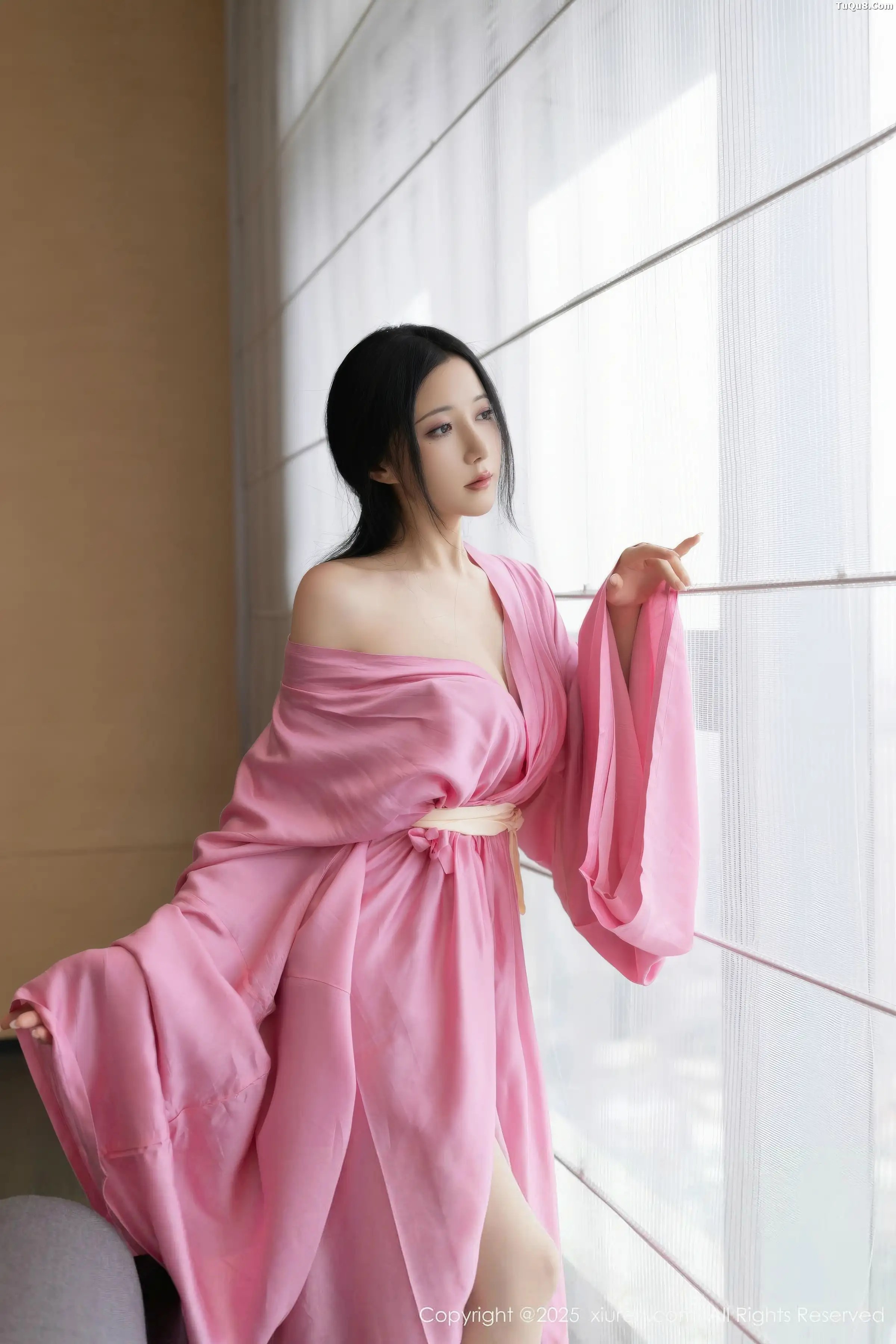 秀人集.com_[XiuRen秀人网]No.11049_模特鱼子酱Fish性感粉色月影纱配超薄肉丝秀曼妙身姿诱惑写真82P